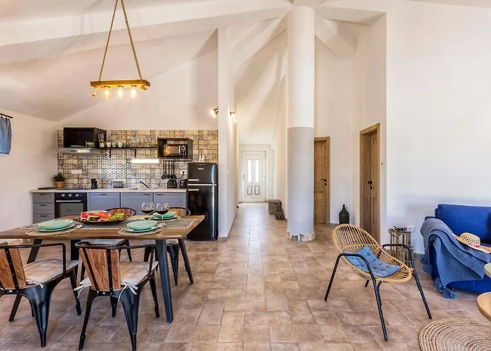 Island Getaway - Heritage House * Mirca (Brac)