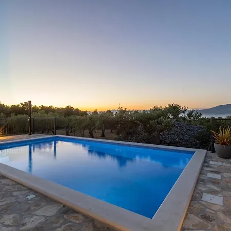 Holiday home Island Getaway - Heritage House