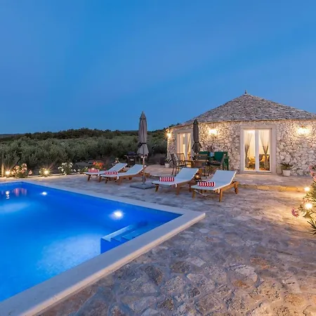 Holiday home Island Getaway - Heritage House Mirca (Brac)