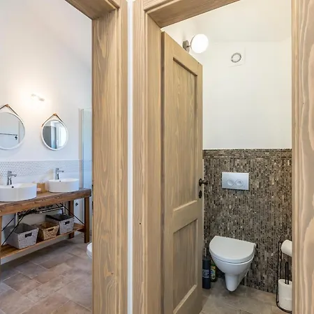 Holiday home Island Getaway - Heritage House