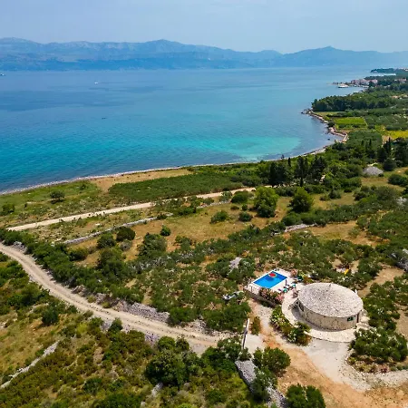 Island Getaway - Heritage House Mirca (Brac)