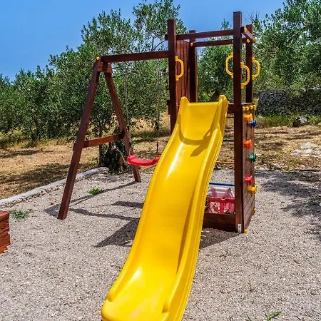 Island Getaway - Heritage House * Mirca (Brac)