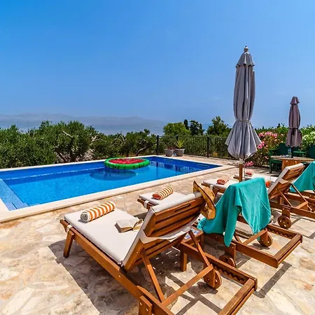 Island Getaway - Heritage House Holiday home *